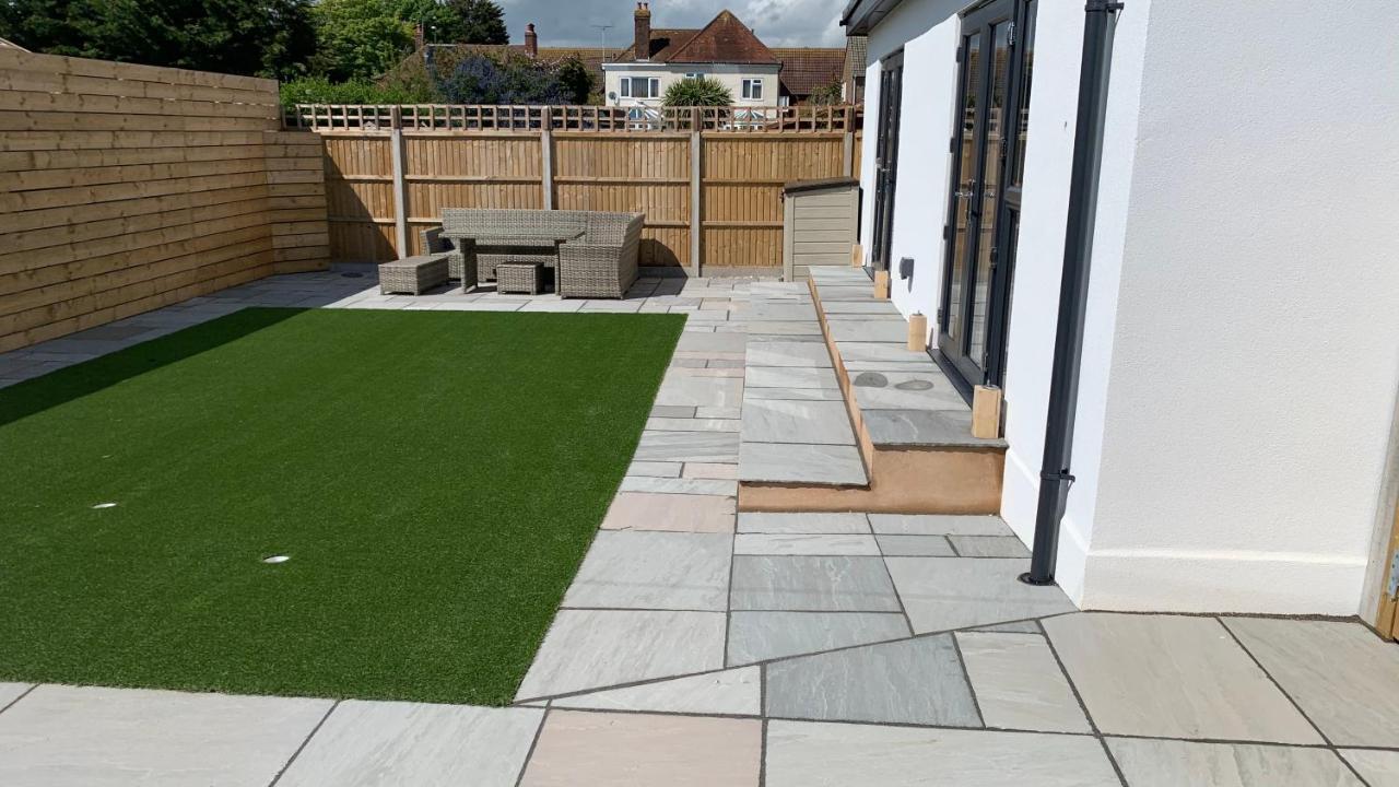 Cosy Corner Villa Littlehampton Exterior photo